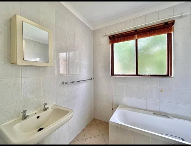 3 BEDROOM APARTMENT FOR SALE IN ROBINDALE